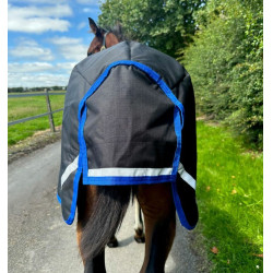 Cubre caballo Horseware Amigo Ripstop 900D Petite Turnout 200g Cubre caballo Horseware Amigo Ripstop 900D Petite Turnout 200g