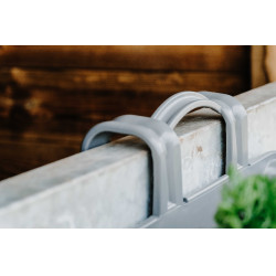 Comedero HIPPOTONIC con Ganchos y Asa Gris oscuro