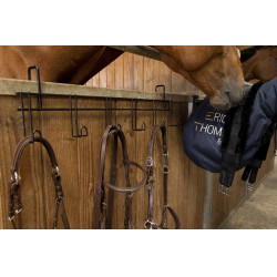 Soporte para bridas Hippotonic de 6 plazas, con ganchos Negro Soporte para bridas Hippotonic de 6 plazas, con ganchos Negro