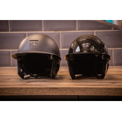 Casco PENELOPE visera larga Negro brillante Casco PENELOPE visera larga Negro brillante