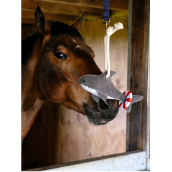 Juguete para caballos LeMieux Tiburón Juguete para caballos LeMieux Tiburón