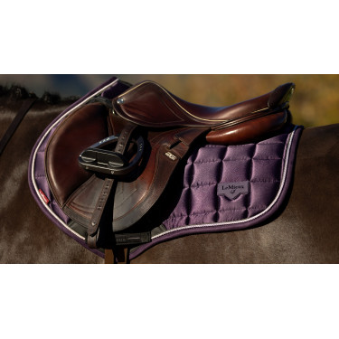 Almohadilla de montar LeMieux Loire Close Contact Square CSO Enebro Violeta Almohadilla de montar LeMieux Loire Close Contact Square CSO Enebro Violeta
