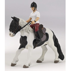 Pony ensillado y enjaezado PAPO