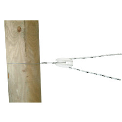 Aislador de esquina tipo “huevo” AKO Blanco