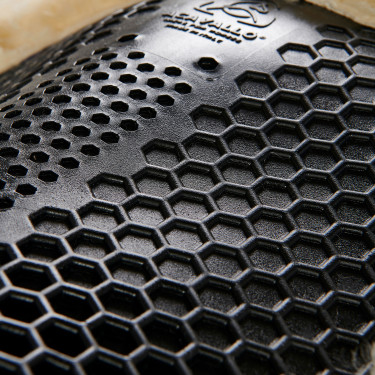 Amortiguador trasero de ante con lana de oveja y delantero de gel Acavallo Negro / natural