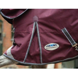 Manta Weatherbeeta ComFiTec Plus Dynamic II Combo Neck Medium Lite Burdeos / gris / blanco Manta Weatherbeeta ComFiTec Plus Dynamic II Combo Neck Medium Lite Burdeos / gris / blanco