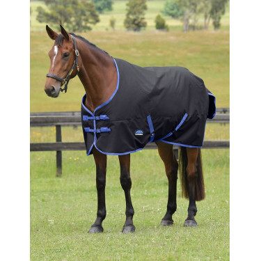 Manta WeatherBeeta ComFiTec Tyro Turnout 220 g Negro / cobalto Manta WeatherBeeta ComFiTec Tyro Turnout 220 g Negro / cobalto