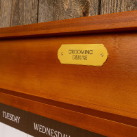 Pizarra de establo magnética con marco Grooming Deluxe de Kentucky Madera Beige