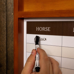 Pizarra de establo magnética con marco Grooming Deluxe de Kentucky Madera Beige