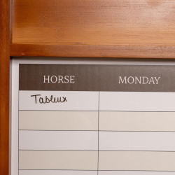 Pizarra de establo magnética con marco Grooming Deluxe de Kentucky Madera Beige