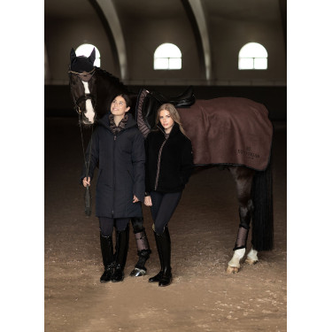 Manta riñonera cuadrada polar Equestrian Stockholm Moca moderna