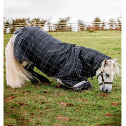 Manta Horseware Rhino Turnout Pony Bundle con forro de 0 g y 200 g Cuadros negros / negro y blanco Manta Horseware Rhino Turnout Pony Bundle con forro de 0 g y 200 g Cuadros negros / negro y blanco