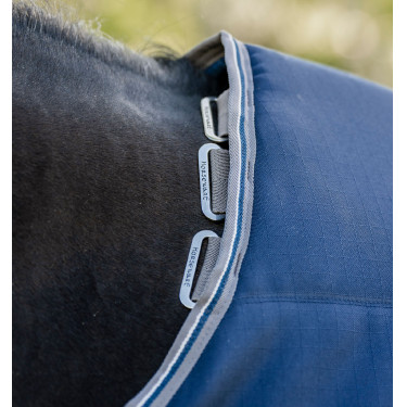 Manta de cuadra Horseware Rambo® Optimo 400g Marino / tormenta / gris plateado Azul marino Manta de cuadra Horseware Rambo® Optimo 400g Marino / tormenta / gris plateado Azul marino