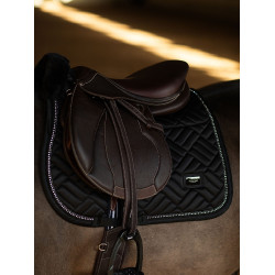 Manta de silla Equestrian Stockholm Jumping de borreguillo sintético Crystal Negro Manta de silla Equestrian Stockholm Jumping de borreguillo sintético Crystal Negro
