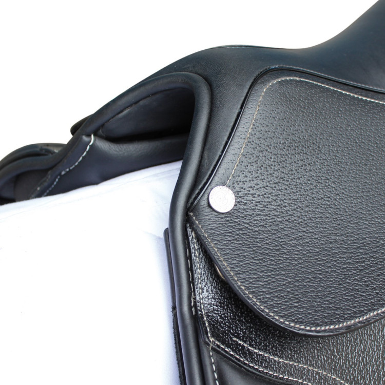 Silla Hybrid Privilege Equitation Silla Hybrid Privilege Equitation