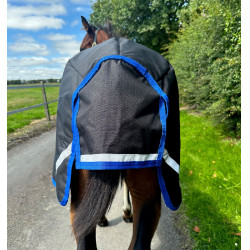Manta Horseware Amigo Ripstop 900D Potro Turnout 50g Negro / azul clásico