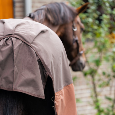 Manta de exterior Imperial Riding Customized 400 g con cuello Marrón oscuro / marrón claro