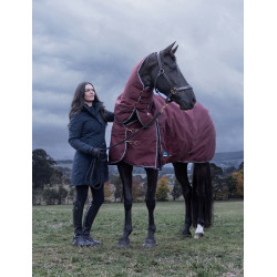 Manta ComFiTec Essential Turnout Weatherbeeta 220 g con cuello desmontable Burdeos / azúl marino
