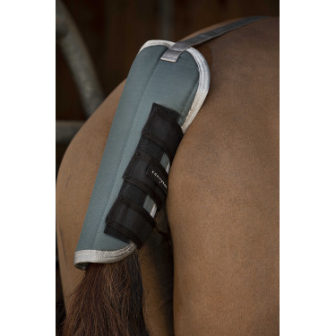 Protector de cola Equithème Tyrex 600D reciclado Verde