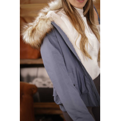 Bombers Pénélope Sobre Lyon Mar de Bering Azul