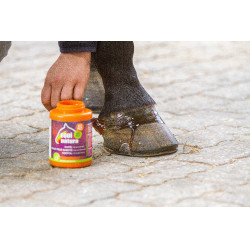 Aceite para cascos Equinatura con pincel 450 ml