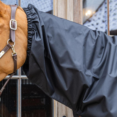 Cubrecuello Impermeable Classic Kentucky Negro