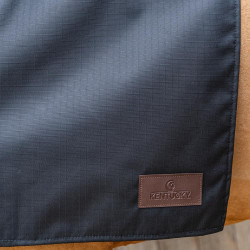 Cubrecuello Impermeable Classic Kentucky Negro