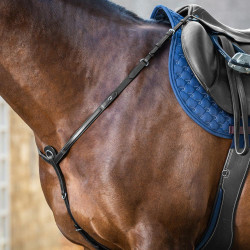 Pechopetral New English Collection de Dy'on Negro