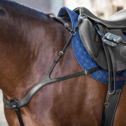 Pechopetral Anatómico New English Collection de Dy'on Negro Pechopetral Anatómico New English Collection de Dy'on Negro