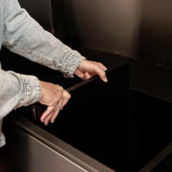 Caja de alimentos de aluminio Grooming Deluxe by Kentucky con ruedas Negro Caja de alimentos de aluminio Grooming Deluxe by Kentucky con ruedas Negro