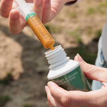 Impulsor Líquido de Vitaminas y Minerales Grooming Deluxe de Kentucky