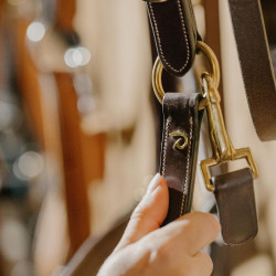 Cabezada de Cuero D Collection by Dy'on Castaño Marrón