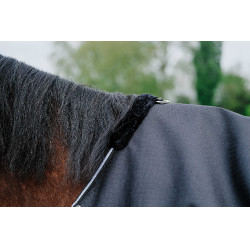 Cobertura Equithème TYREX 600D Negro