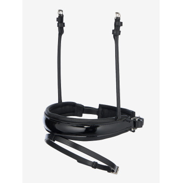 Muserola LeMieux Kudos enrollada en cuero charolado Negro / plata Muserola LeMieux Kudos enrollada en cuero charolado Negro / plata
