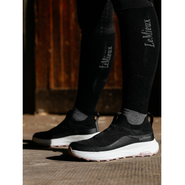 Zapatillas impermeables LeMieux Kanta Slip On Negro Zapatillas impermeables LeMieux Kanta Slip On Negro