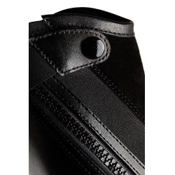 Mini-chaps Horze Wicklow con perforaciones florales Negro Mini-chaps Horze Wicklow con perforaciones florales Negro