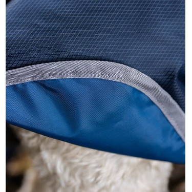 Manta terapéutica para perro Horseware Ionic 50 g Azul imperial / plateado y marino Manta terapéutica para perro Horseware Ionic 50 g Azul imperial / plateado y marino