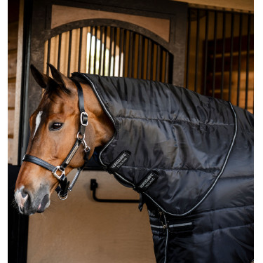 Manta de cuadra Horseware Amigo Ripstop Insulator Plus 200g Negro / negro / plata Manta de cuadra Horseware Amigo Ripstop Insulator Plus 200g Negro / negro / plata