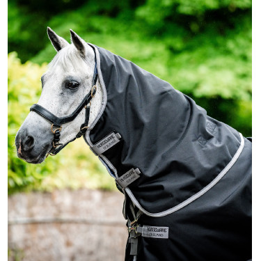 Cobertura Horseware Amigo 1200D Plus Turnout Bundle 50g 100g y 200g Negro / gris titanio / plata