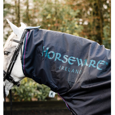 Cubierta para montar Horseware Rambo Mack in a Sack Azúl marino / burdeos Cubierta para montar Horseware Rambo Mack in a Sack Azúl marino / burdeos