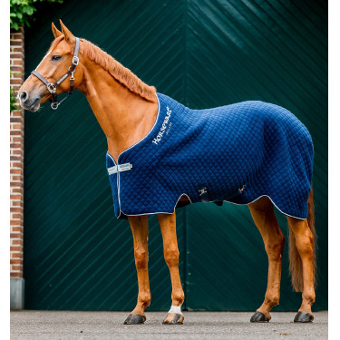 Manta Horseware Autumn Cooler 100g Marino / marino / plata Azul marino Manta Horseware Autumn Cooler 100g Marino / marino / plata Azul marino
