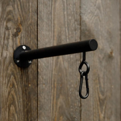 Soporte para cabezadas Grooming Deluxe de 4 brazos con fijación mural Negro Soporte para cabezadas Grooming Deluxe de 4 brazos con fijación mural Negro