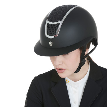 Casco con brillos y visera ancha homologación EN 1384-2023