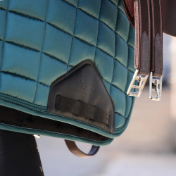 Manta de silla ecuestre Shires Arma Eltar Satin | Equi-Clic Manta de silla ecuestre Shires Arma Eltar Satin | Equi-Clic
