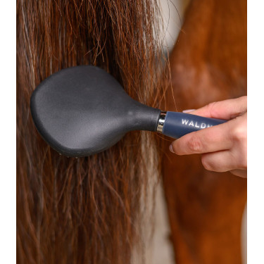 Cepillo equitación cerdas largas con mango gel