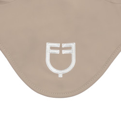 Capucha de tejido técnico con logotipo en contraste Equestro Capucha de tejido técnico con logotipo en contraste Equestro