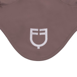 Capucha de tejido técnico con logotipo en contraste Equestro