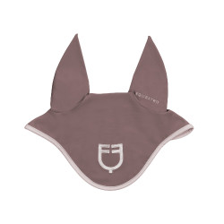 Capa para orejas en tejido técnico con acabados en contraste Equestro Capa para orejas en tejido técnico con acabados en contraste Equestro