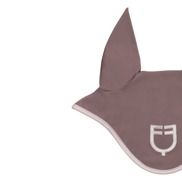 Capa para orejas en tejido técnico con acabados en contraste Equestro Capa para orejas en tejido técnico con acabados en contraste Equestro