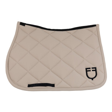 Mantilla de salto con acolchado de rombos y logo bordado Equestro Mantilla de salto con acolchado de rombos y logo bordado Equestro